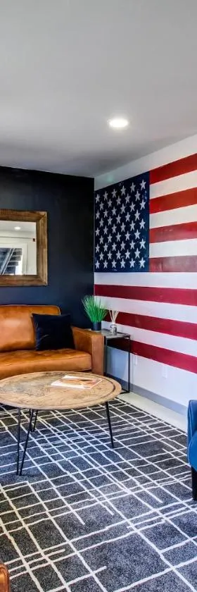 Americana Modern Hotel，位于雷丁的酒店
