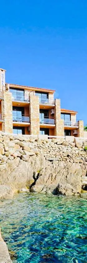 Hôtel du Golfe，位于萨尔泰纳的酒店