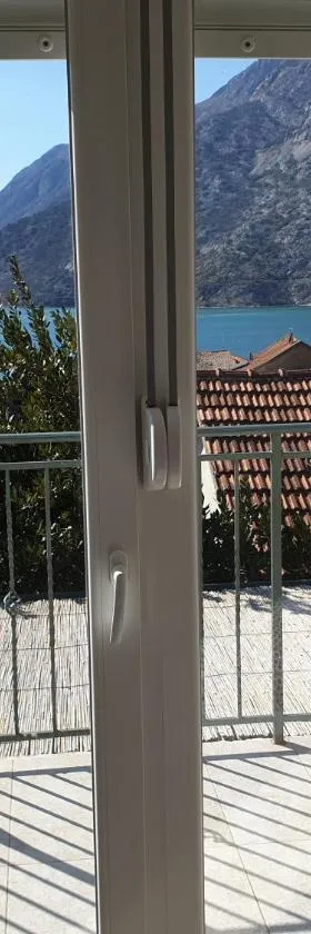 Apartments Montenegro Risan Čučković，位于里桑的酒店