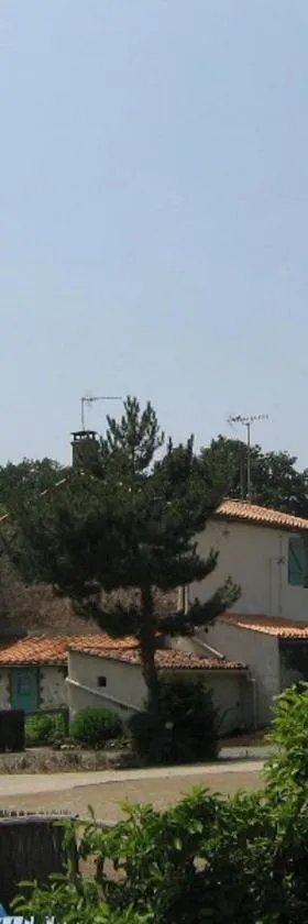 Le Puy Babin chambres familiales à la ferme，位于Saint-Mathurin的酒店