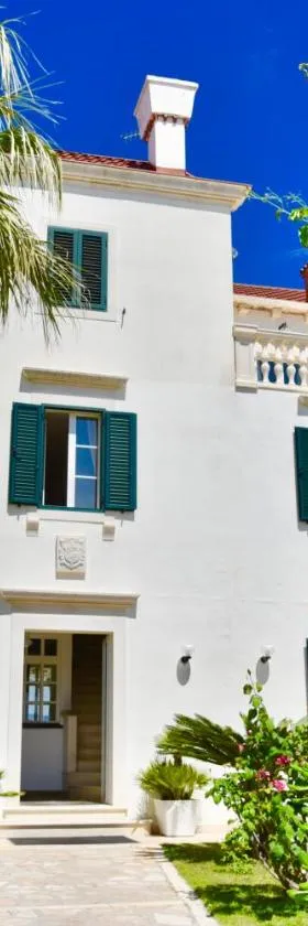 Villa Giardino Heritage Boutique Hotel Bol，位于波尔的酒店