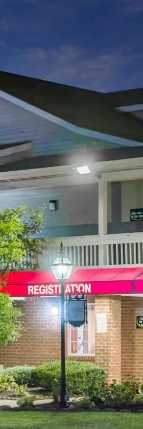 马里斯维尔速8酒店，位于马里斯维尔的酒店