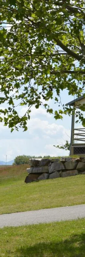 Les Moineaux du Domaine du Moulin，位于Étables的酒店