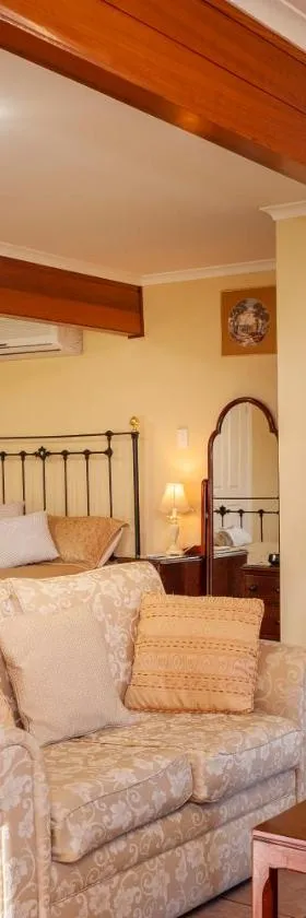 Angaston Saleyards Luxury Accommodation，位于Angaston的酒店