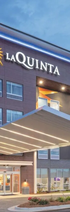 La Quinta by Wyndham Opelika Auburn，位于欧佩莱卡的酒店