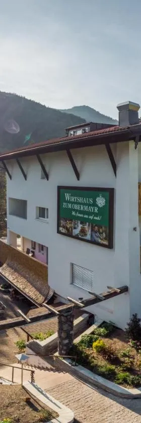 奥贝马亚酒店，位于埃本瑙的酒店