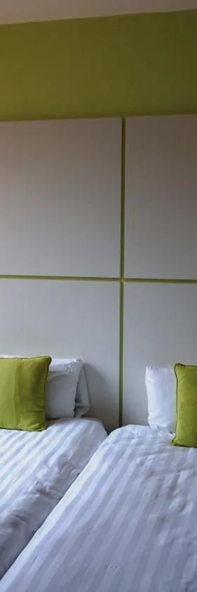 科隆比尔公园餐厅酒店，位于第戎的酒店