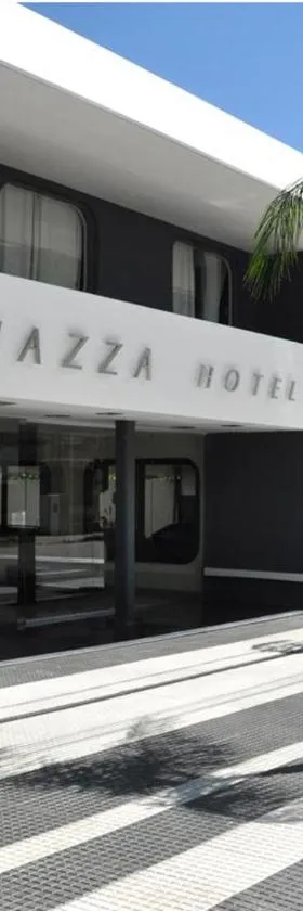 Piazza Hotel，位于维拉卡洛斯帕兹的酒店
