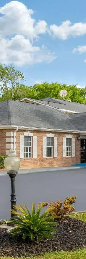 Quality Inn & Suites Lexington，位于列克星敦的酒店