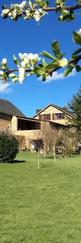 LA GRANGE DU RIAL，位于Bournazel的酒店