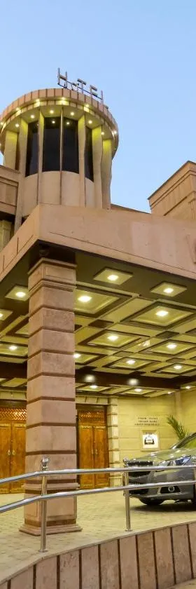 Hotel KARAVAN，位于乌尔根奇的酒店