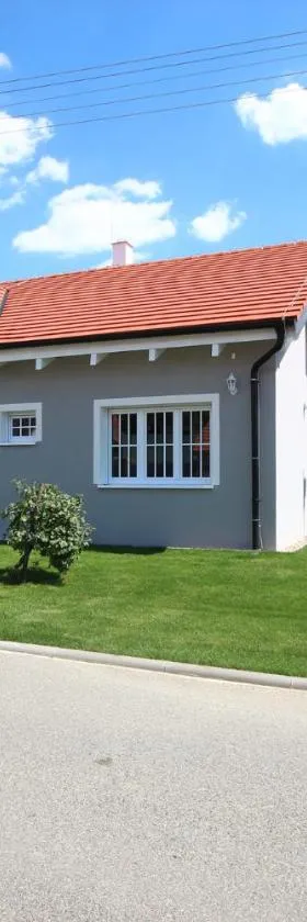 Apartmány MALIK，位于多尼杜纳约维采的酒店