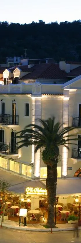 Ionian Plaza Hotel & Spa，位于阿尔戈斯托利翁的酒店
