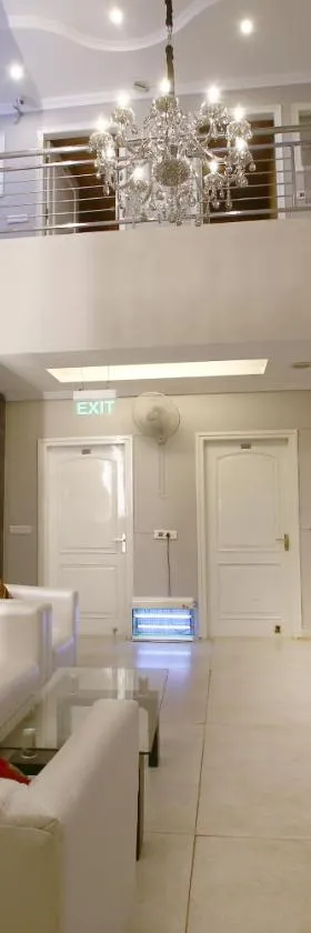 戴蒙德普拉扎酒店，位于钱德加尔的酒店