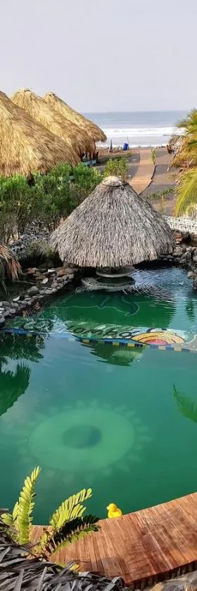 Eco-Hotel Playa Quilombo，位于Las Lisas的酒店