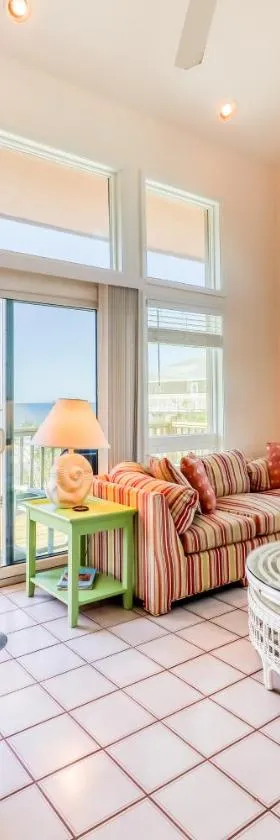 Grayton Beach "Inn The Pink" 95 High Dune Drive (House)，位于圣罗莎海滩的酒店