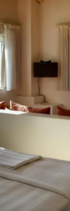 Golden Sea View Suites，位于Tsakaíoi的酒店