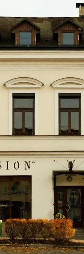 Pension na Starém náměstí，位于科内日诺河畔里赫诺夫的酒店