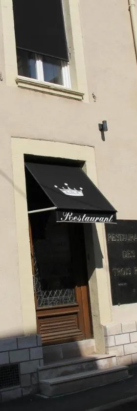 Logis Hôtels Restaurant Les 3 Rois，位于伊苏丹的酒店