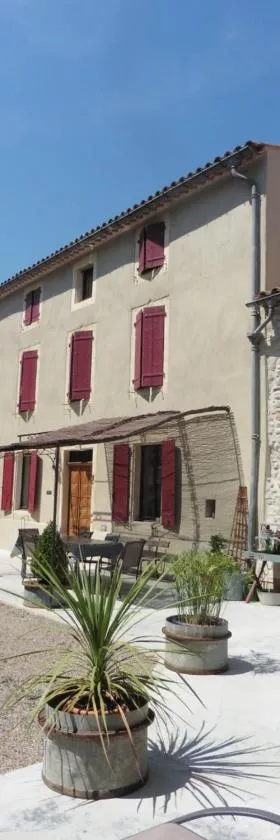 L'Albane Chambres d'hôtes，位于Lauraguel的酒店