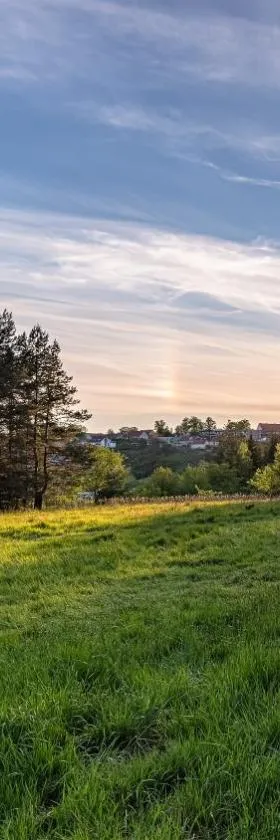 WUDINO - Ubytování v přírodě, se zvířaty v industriálním duchu,，位于Ostrov u Macochy的酒店