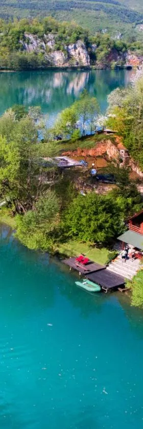 Jajce,Plivsko jezero，位于亚伊采的酒店