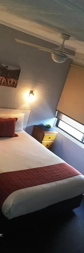 Nicholas Royal Motel - No Pets Allowed，位于海伊的酒店