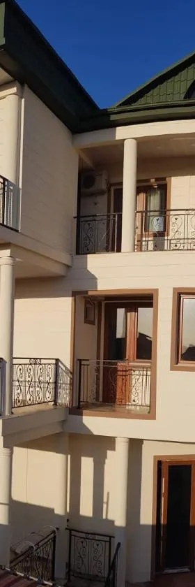 Guest House MARINA，位于科布列季的酒店