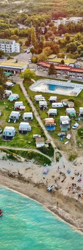 Camping Saint George，位于托波拉的酒店