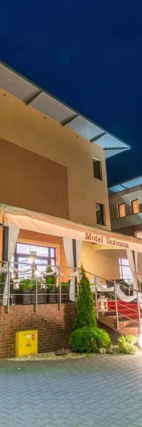 Hotel Texicana，位于苏莱胡夫的酒店