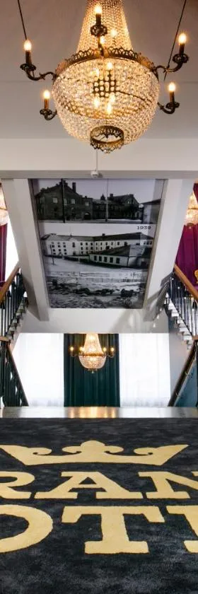 Grand Hotel Mustaparta，位于托尔尼奥的酒店