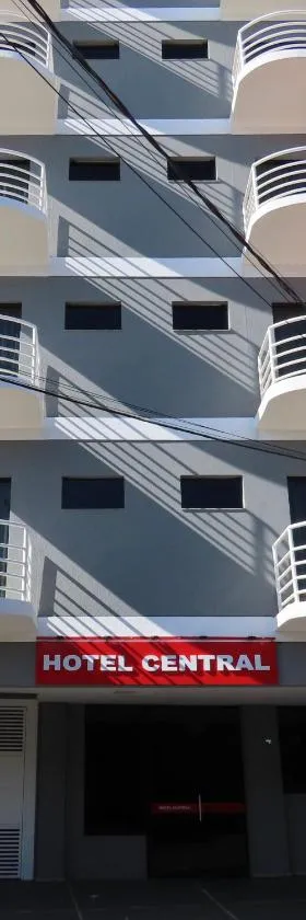 Hotel Central，位于林斯的酒店
