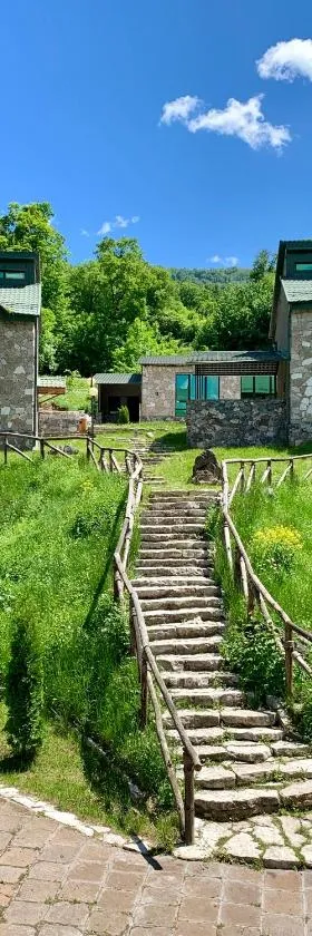Dilijan Park Resort & Villas，位于迪利然的酒店