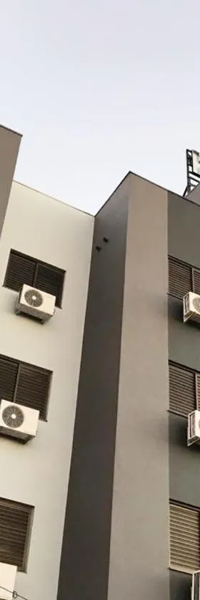 马斯特快捷黄金酒店，位于卡斯卡韦尔的酒店