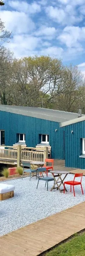 Camping Naéco Audierne，位于普卢伊内克的酒店