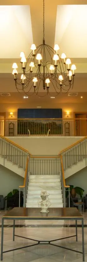 Hotel VillaMarcilla，位于马尔西利亚的酒店
