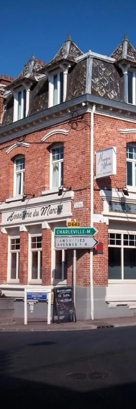 Logis - Hostellerie & Restaurant du Marché，位于乐卡图的酒店
