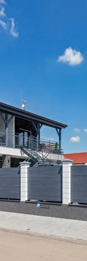 Villa Wine House，位于Hrušovany nad Jevišovkou的酒店