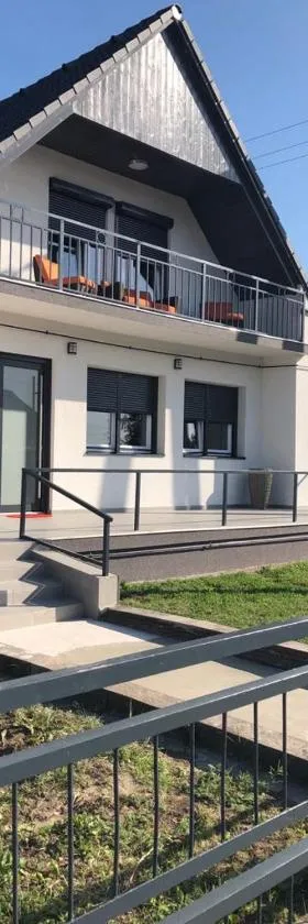 Korona Apartman Balatonboglár，位于巴拉顿博格拉尔的酒店