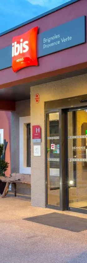 布里尼奥勒普罗旺斯韦尔特宜必思酒店，位于布里尼奥勒的酒店