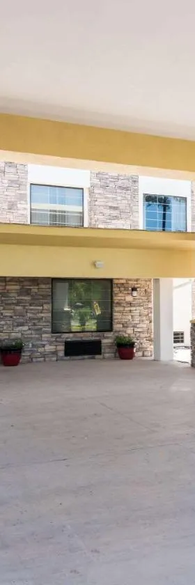 Comfort Suites，位于尤福拉的酒店