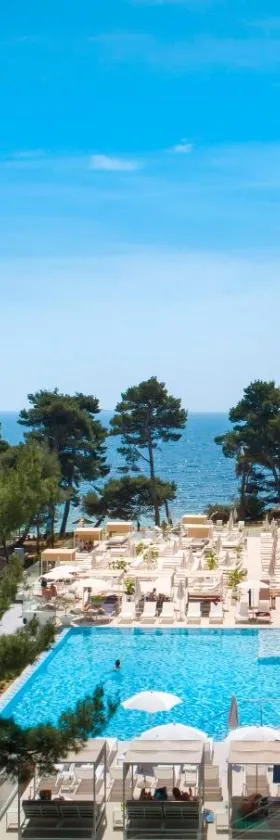Valamar Carolina Hotel & Villas，位于拉布的酒店