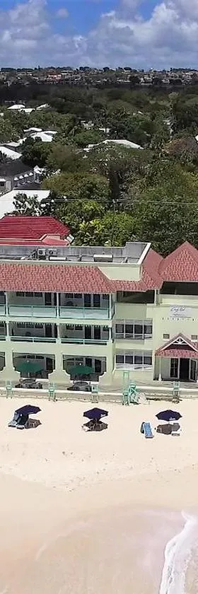 珊瑚雾海滩酒店，位于布里奇敦的酒店