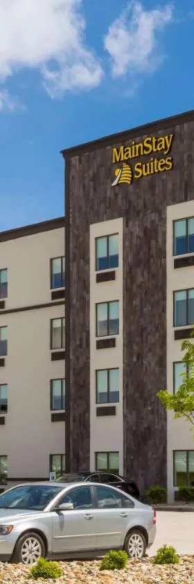 MainStay Suites Logan Ohio-Hocking Hills，位于洛根的酒店