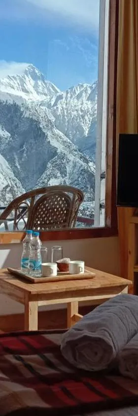 Mountain Rover Auli Resort，位于乔斯希马特的酒店