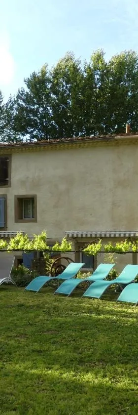 Chambres d'hôtes Les Gragniotes，位于Tournissan的酒店