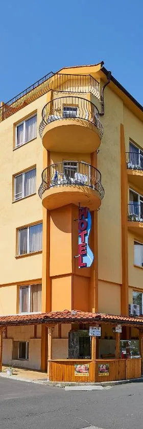 Peneka Hotel，位于帕莫瑞的酒店