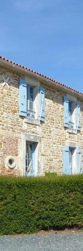 Au clair du soleil，位于Saint-Juire-Champgillon的酒店