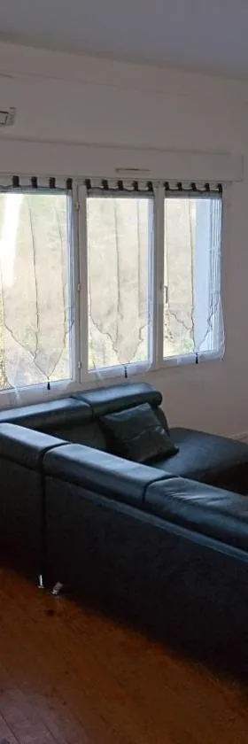 appartement de 79 m² à 500 mètres de la cure，位于容扎克的酒店