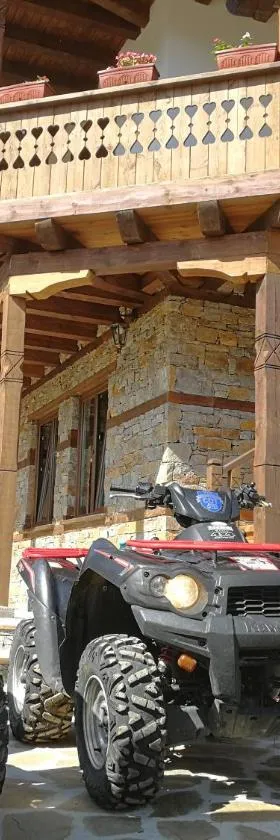 Слънчевата къща，位于科瓦切维卡的酒店